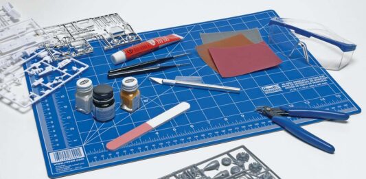 Unelte și instrumente pentru construcția machetelor de avioane